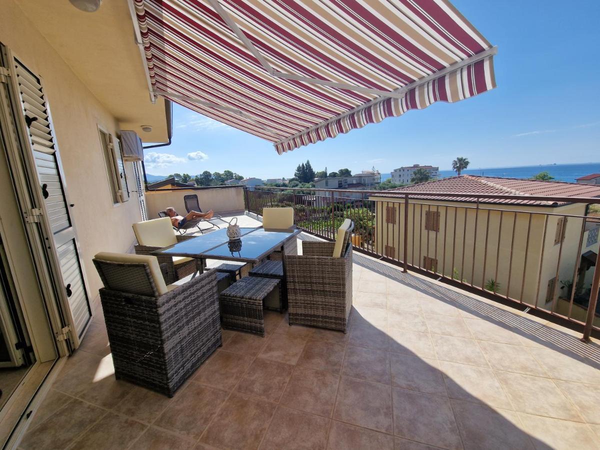 Апартаменты La Terrazza Di Elisa Marina di San Lorenzo Экстерьер фото